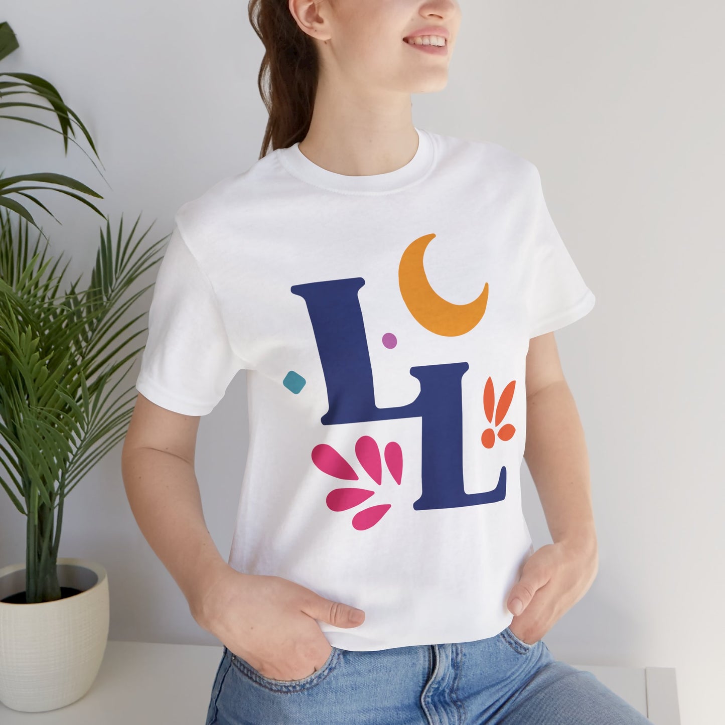 Luna Linda Icon Tee