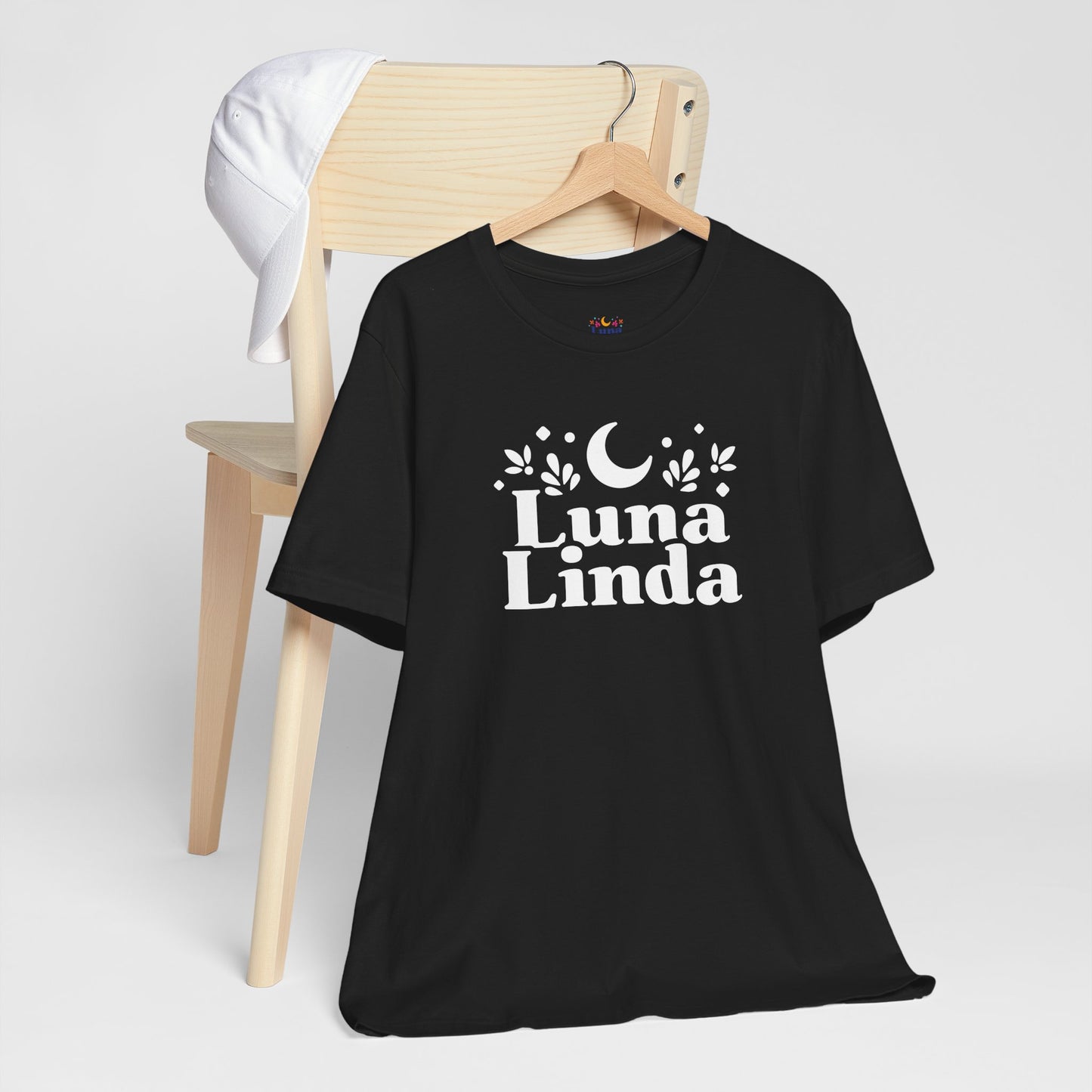 Luna Linda Tee