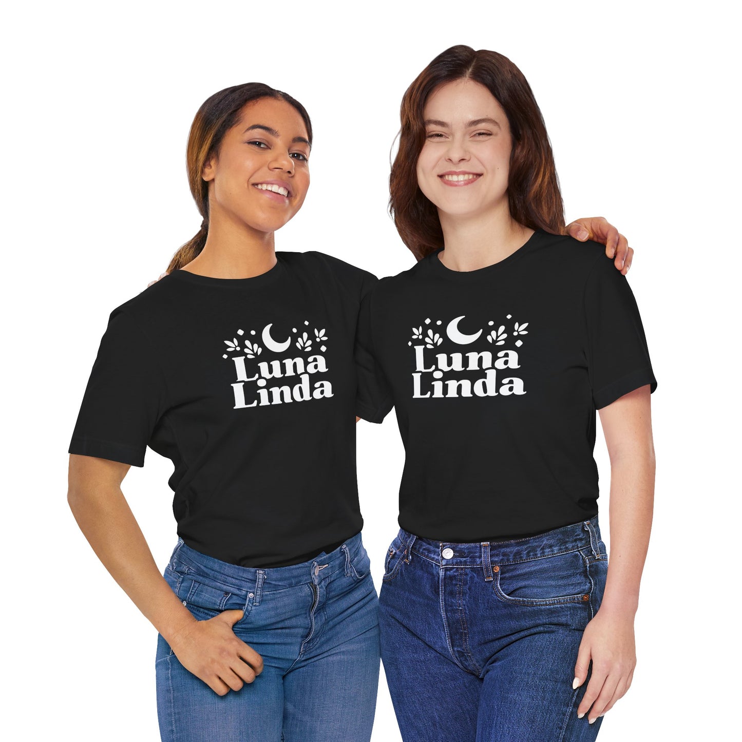 Luna Linda Tee