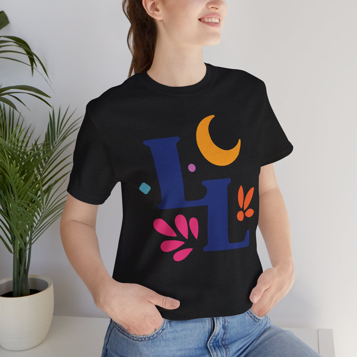 Luna Linda Icon Tee